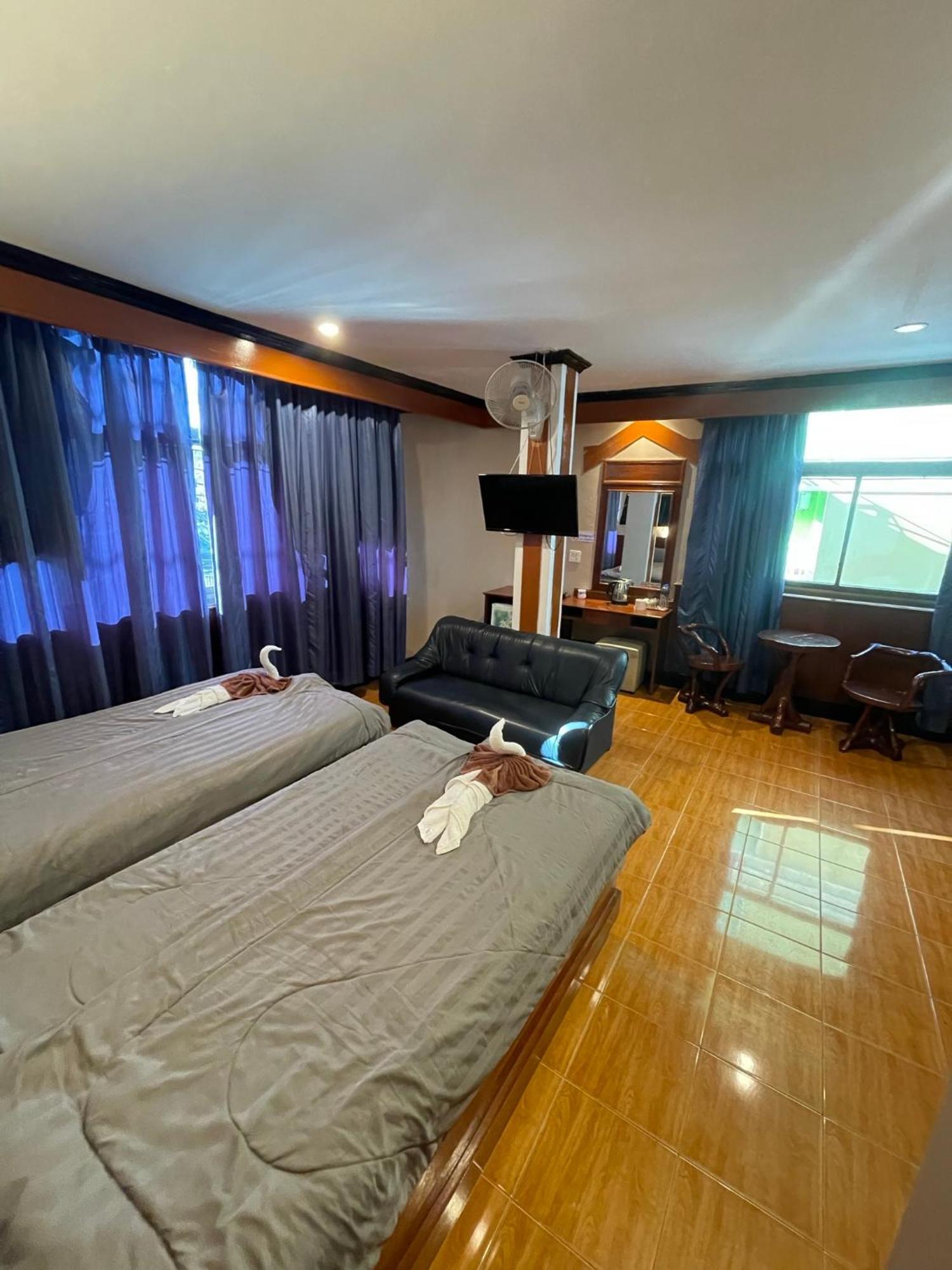 Hotel Centre Point Patong Exterior foto