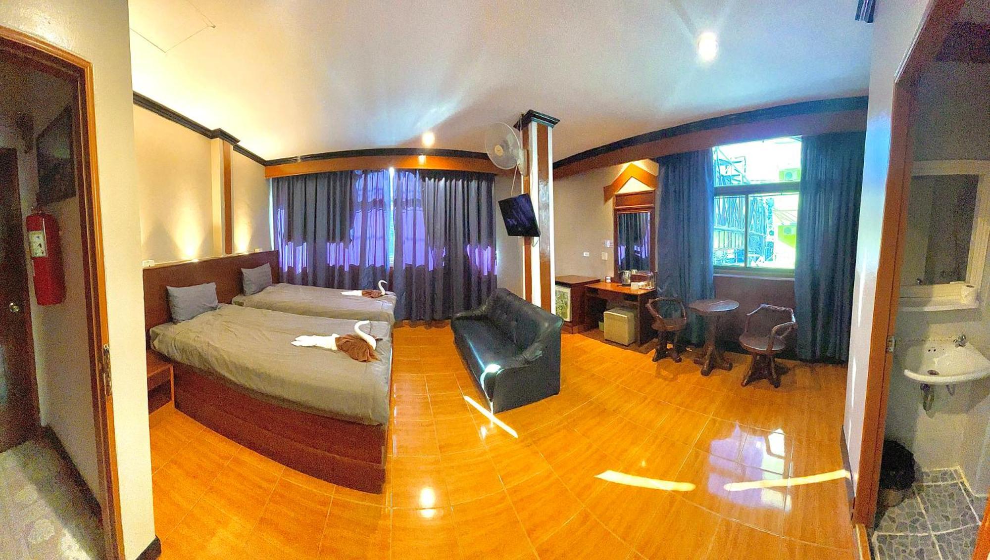 Hotel Centre Point Patong Exterior foto