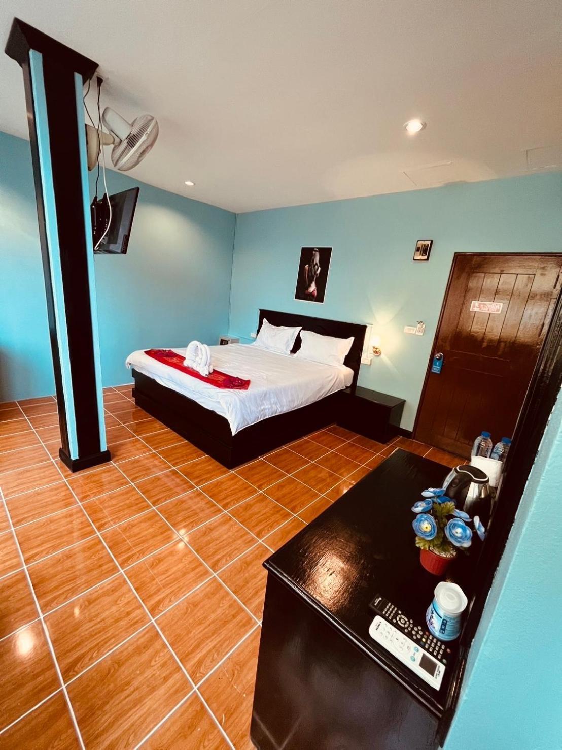 Hotel Centre Point Patong Exterior foto