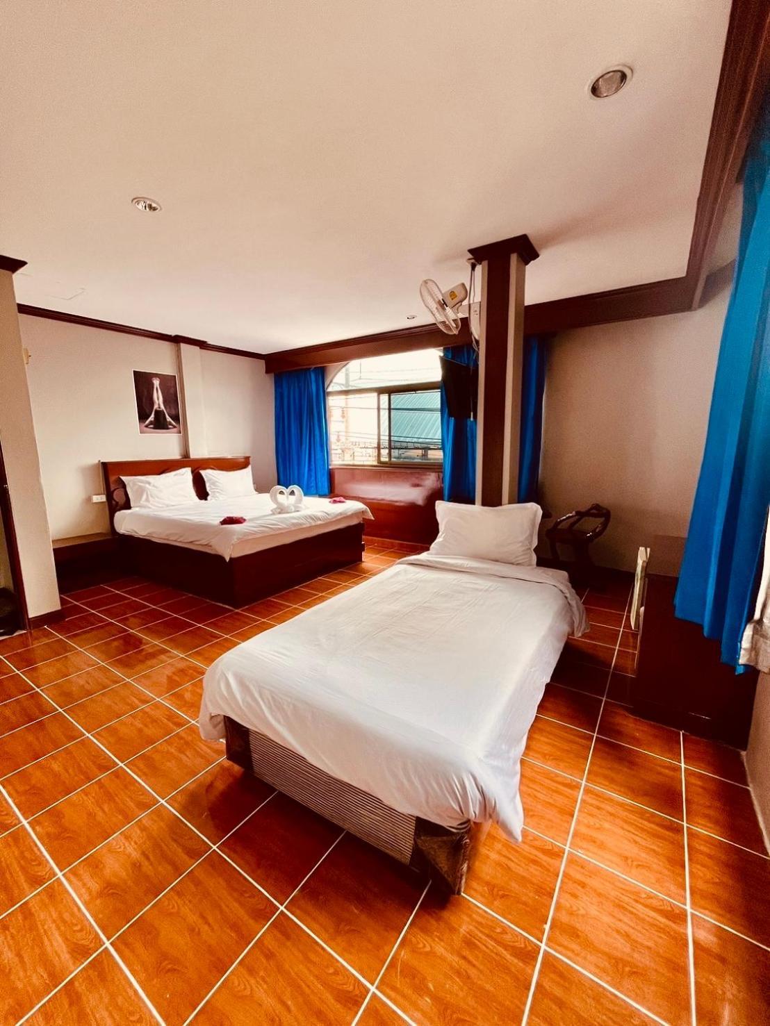 Hotel Centre Point Patong Exterior foto