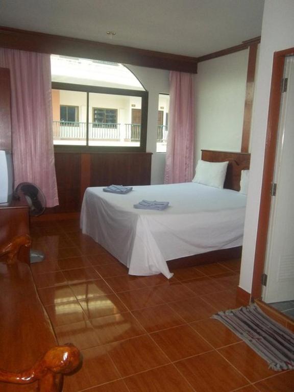 Hotel Centre Point Patong Habitación foto
